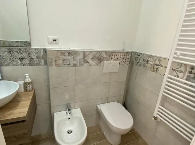 Le Tre Borghesi بيت ضيافة بارما